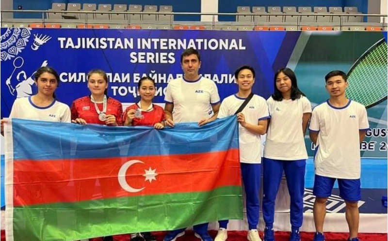 azerbaycan-badmintonchulari-beynelxalq-turnirde-3-medal-qazaniblar-2