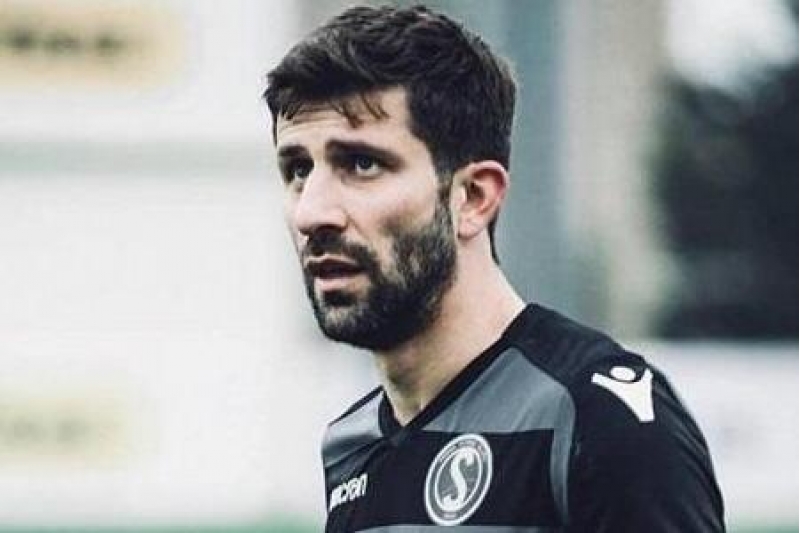 taninmish-azerbaycanli-futbolchu-dunyasini-deyishib