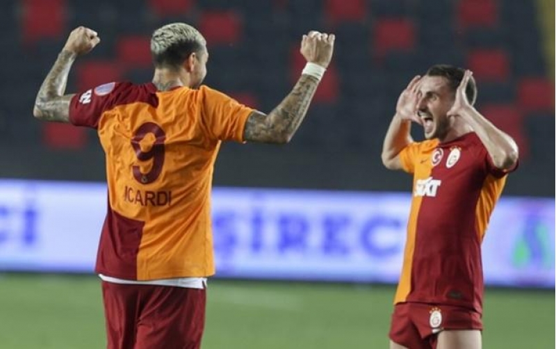 ikardi-shou-gosterdi-qalatasaray-qalib-geldi