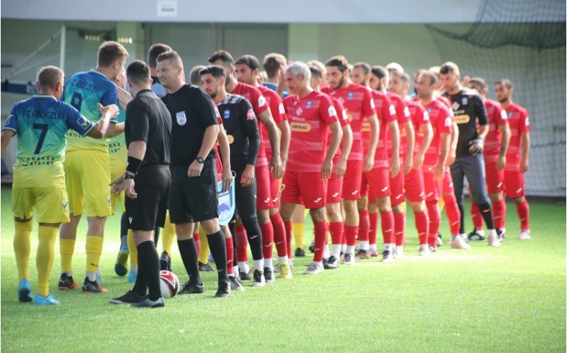 zire-chempionlar-liqasina-meglubiyyetle-bashlayib