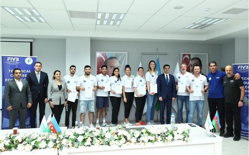 voleybol-meshqchileri-uchun-kechirilen-beynelxalq-seminar-basha-chatib