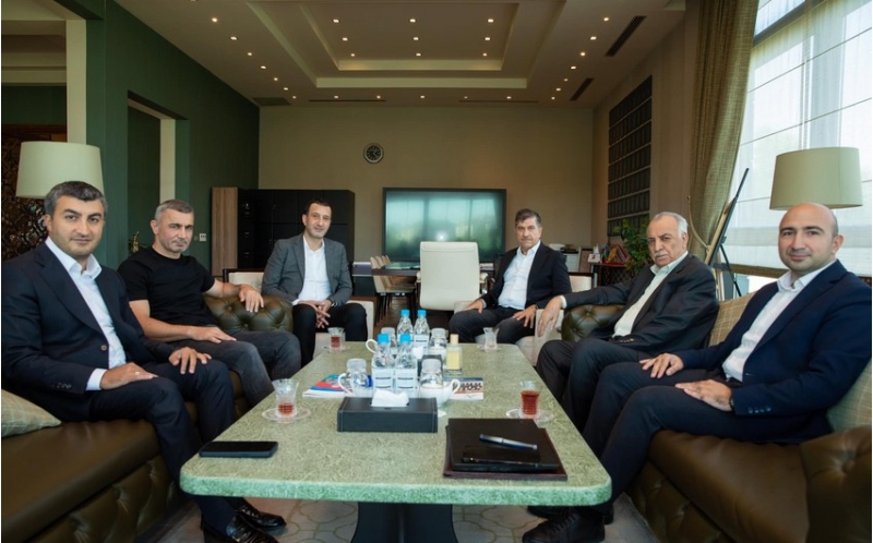 abdolbari-gozal-qarabagi-avrokuboklardaki-ugurlu-chixishi-munasibetile-tebrik-edib