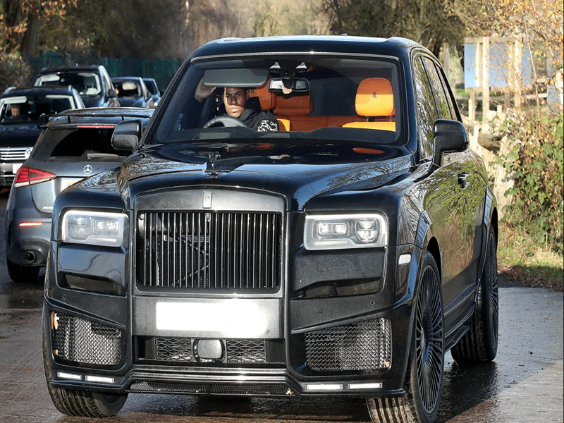 millinin-uzvu-288-min-avroya-avtomobil-aldi