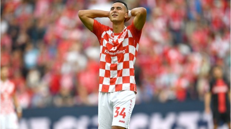 felestini-destekledi-klubdan-qovuldu