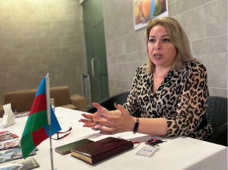 samire-hesenzade-ushaq-meshqchiye-valideyne-deye-bilmediyi-sozu-psixoloqa-deyir