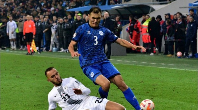 qazaxistanli-futbolchu-dunya-nehengine-kech-biler