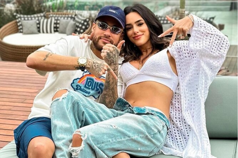 neymar-ovladinin-anasi-ile-ayrildi