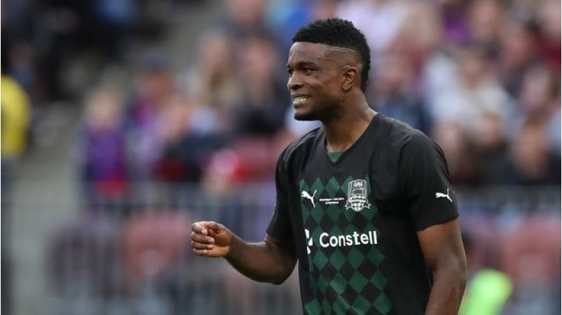 kadinin-komanda-yoldashina-agir-ceza