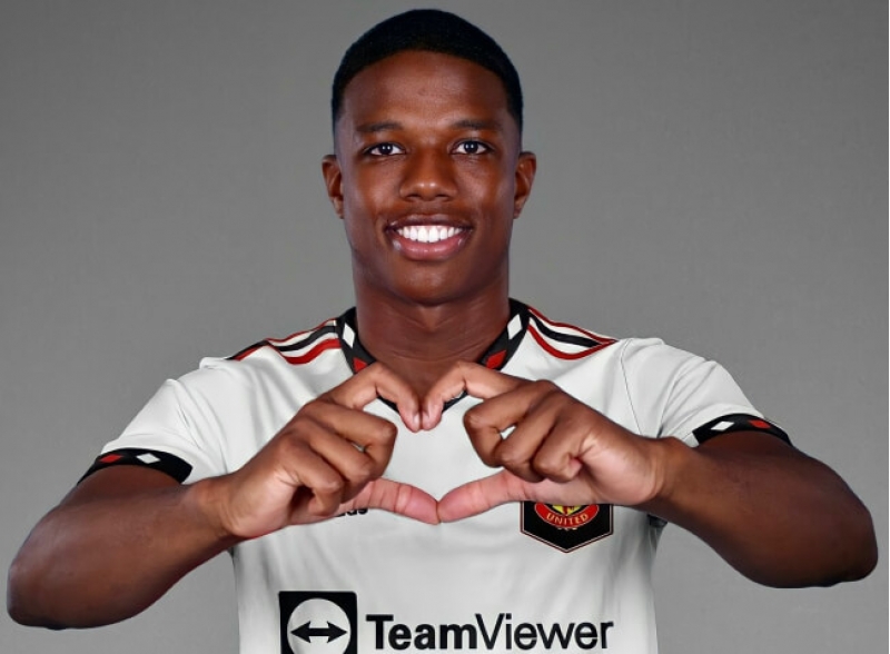 qirmizi-sheytan-meydana-qayidir