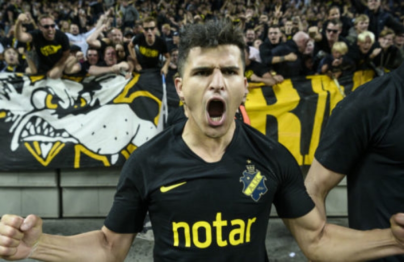 qarabagin-sabiq-futbolchusu-karyerasini-bitirir