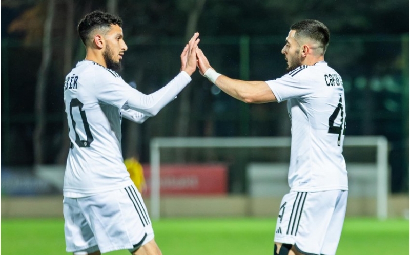 zubir-yubiley-qolunu-vurub