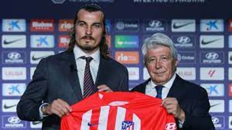 chaglar-soyuncu-atletiko-madridde-qalir