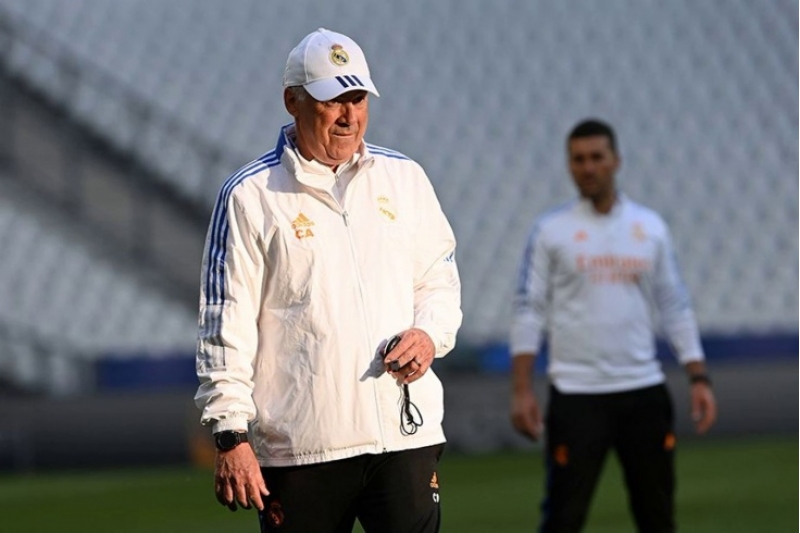 anchelotti-alabanin-yerine-oynadacagi-futbolchunu-achiqladi