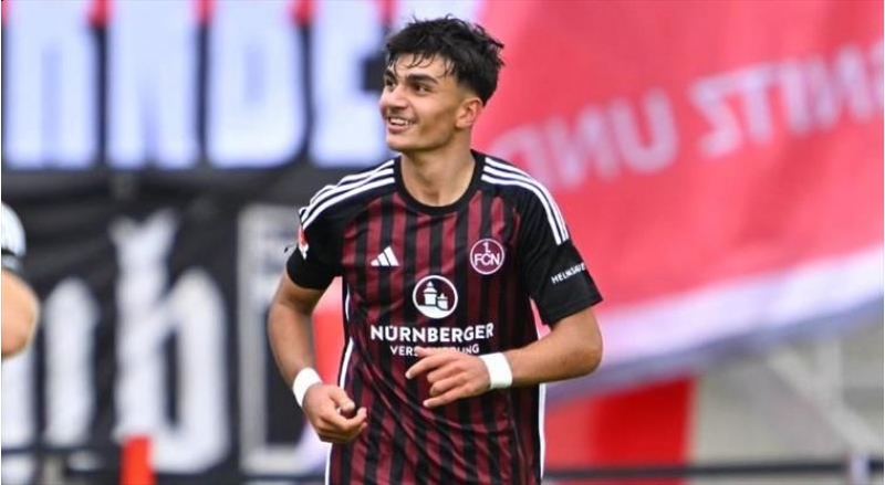 borussiya-dortmun-17-yashli-turkiyeli-futbolchuyla-maraqlanir-