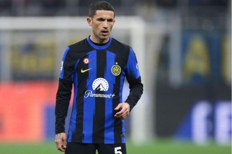 lesters-siti-italiyali-futbolchu-ile-razilashib-