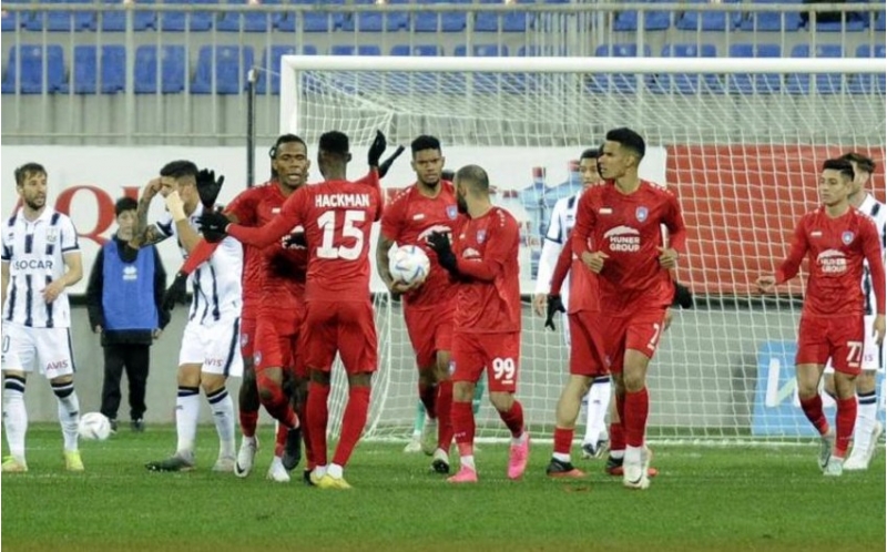 turan-tovuzun-oyunu-texire-salindi