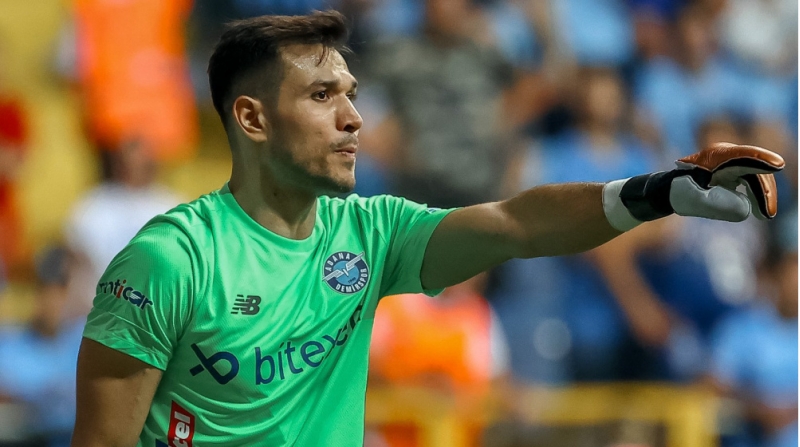 adana-demirsporun-qapichisi-yunanistan-klubuna-keche-biler-