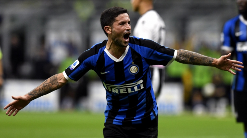 lester-siti-klubu-milanin-futbolchusu-ile-razilashib-