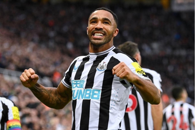 ingiltereli-hucumchu-komandada-qalacaq-