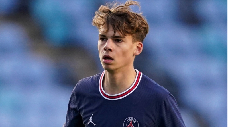 adana-demirspor-psjde-icare-esasinda-transfer-etdiyi-futbolchunu-alib-