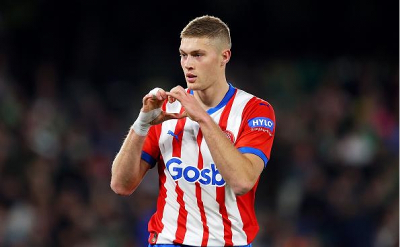 qvardiola-jironanin-futbolchularini-isteyir