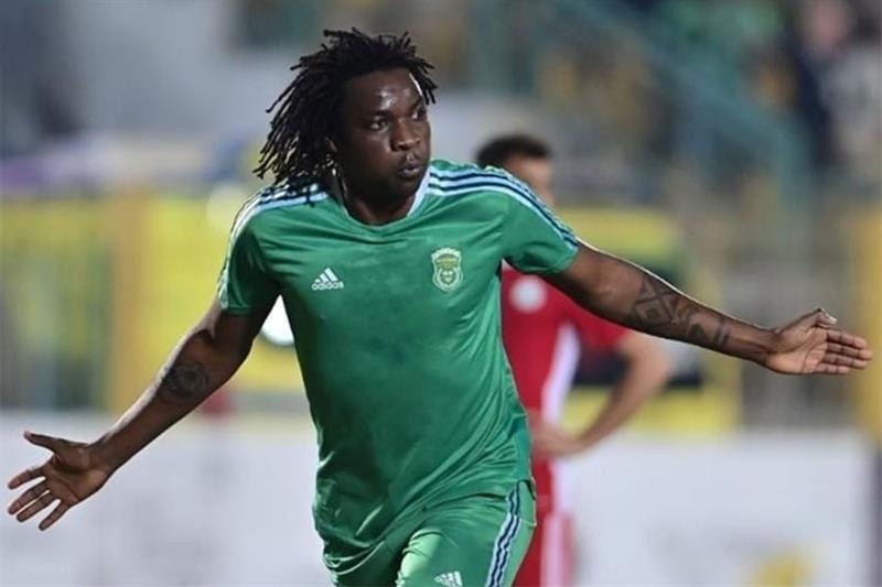 beshiktash-hucum-xetti-uchun-anqol-millisinin-futbolchusunu-isteyir-