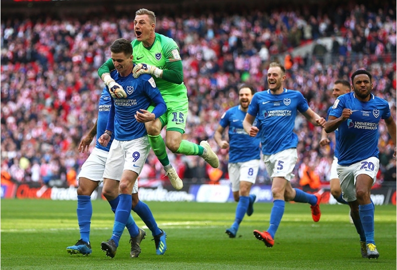 ingiltere-futbolunda-novbeti-qalmaqal