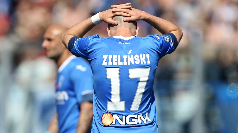 inter-polshali-futbolchuyla-raziliq-eled-edib-