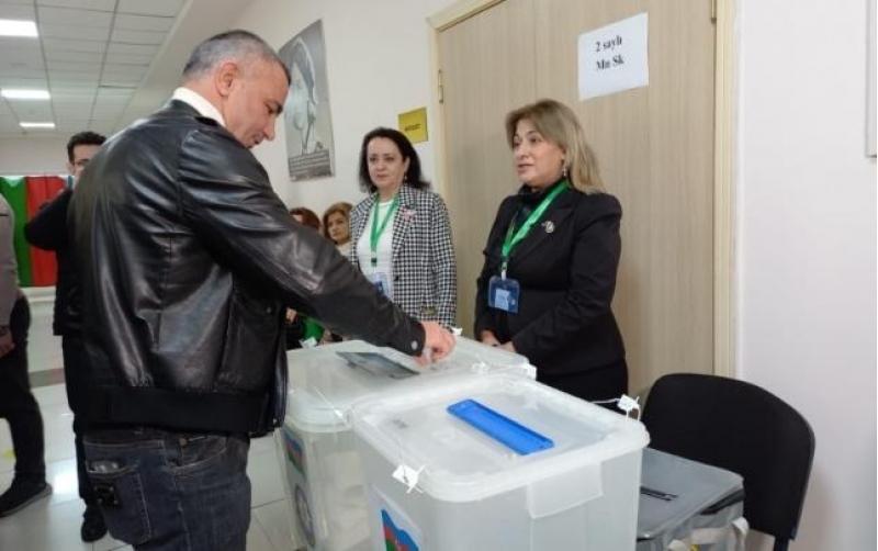 qurban-qurbanov-sechimini-etdi