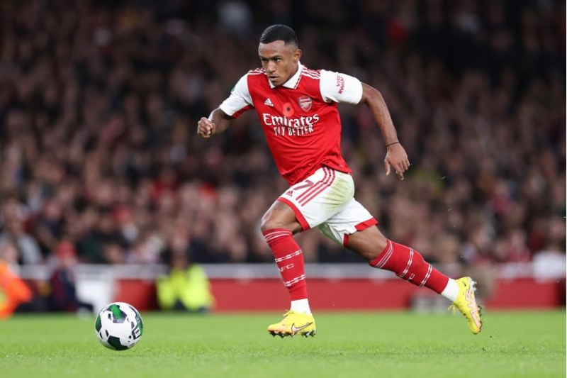 braziliya-klubu-arsenalin-futbolchusu-ile-shexsi-raziliq-elde-edib-