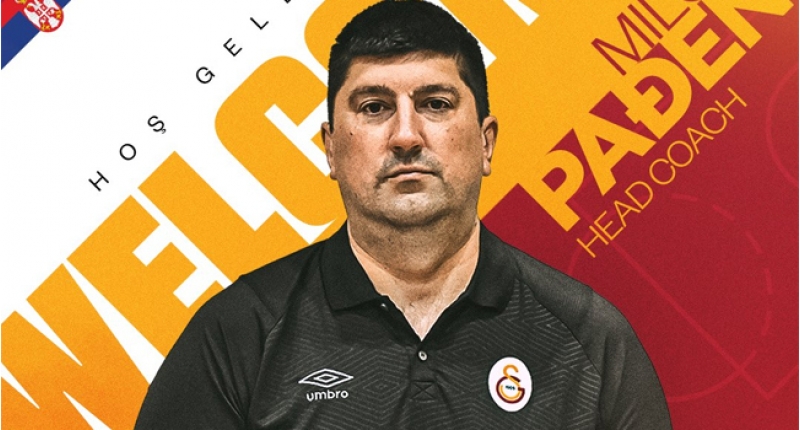 qalatasaray-bash-meshqchi-ile-yollarini-ayirib-