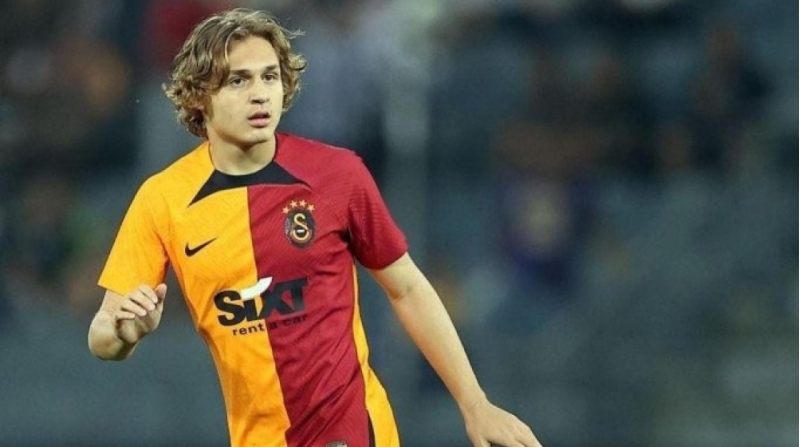 qalatasarayin-genc-futbolchusu-komandadan-ayrilmaq-isteyir