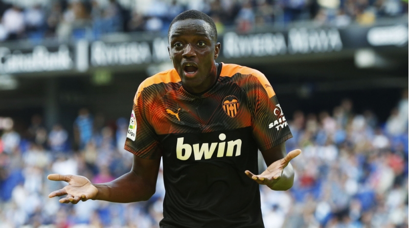 valensiyanin-futbolchusu-uzun-muddet-yashil-meydanlardan-kenar-qalacaq-