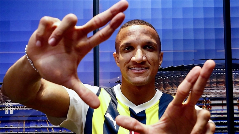 fenerbagchanin-braziliyali-futbolchusu-zedesini-berpa-edib-