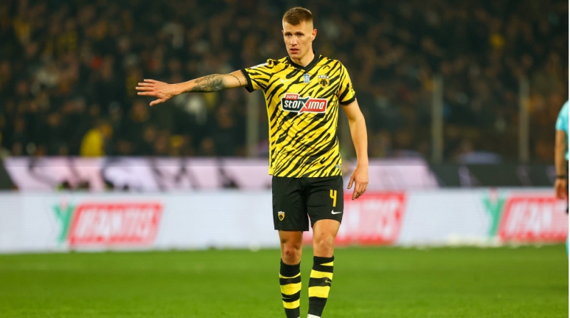 turkiye-nehengleri-polshali-futbolchu-uchub-herekete-kechibler-