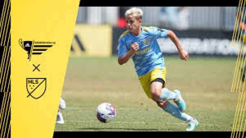 manchester-siti-14-yashli-futbolchu-ile-maraqlanir-