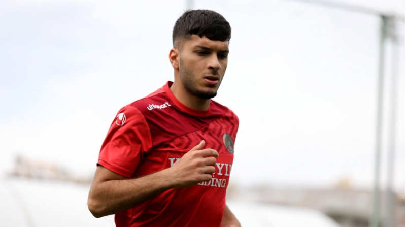 qalatasaray-alanyasporun-futbolchusunu-transfer-edecek