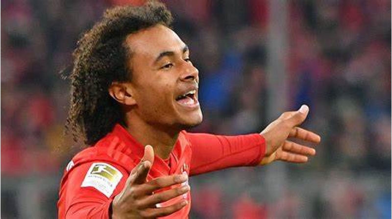 niderlandli-futbolchu-manchester-yunayted-ve-arsenalin-teklifini-qebul-etmeyib-