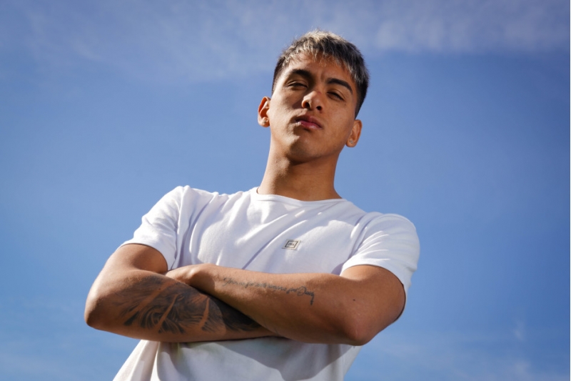 qalatasaray-heyetini-22-yashli-yarimmudafiechi-ile-guclendirecek-