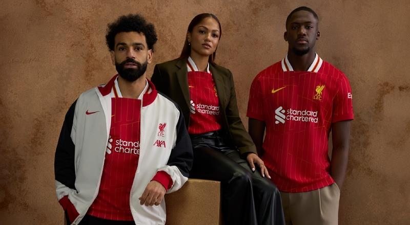 liverpul-yeni-formasini-teqdim-edib