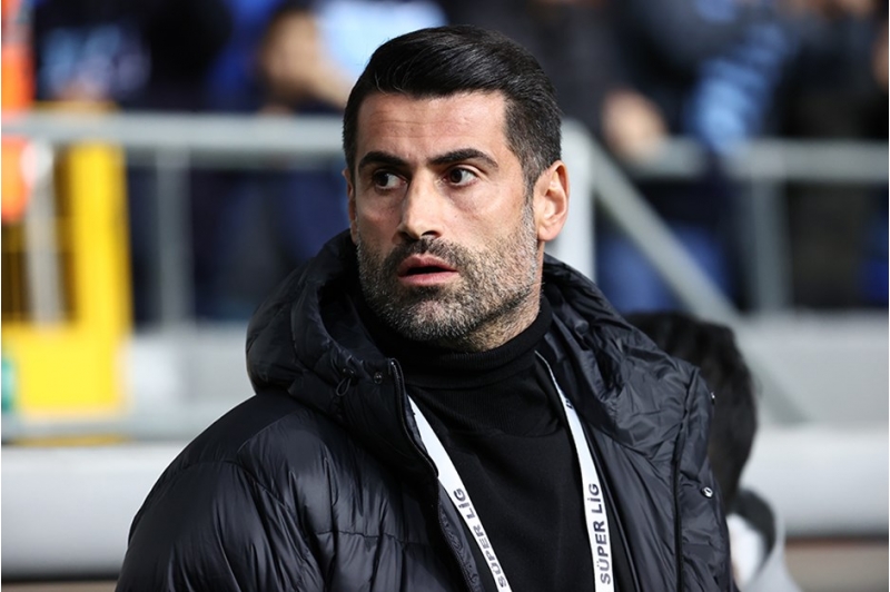 turkiye-super-liqasinda-movsumde-18-ci-meshqchi-istefasi-yashanib