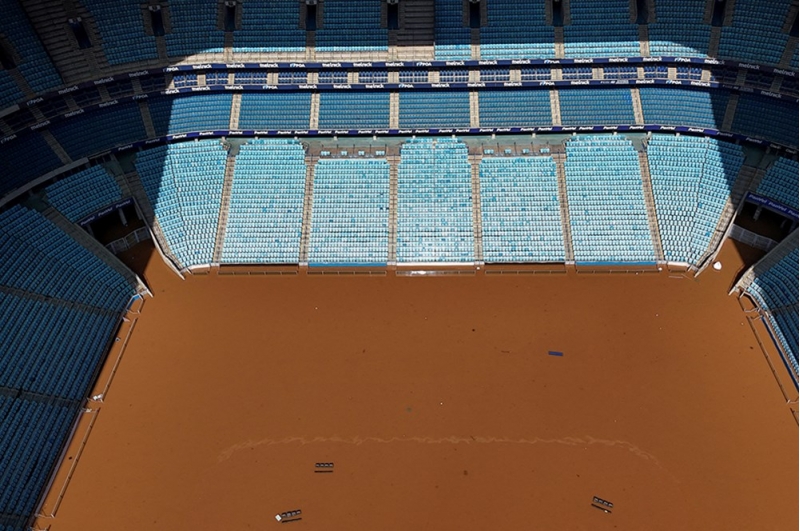 sel-felaketi-futbol-stadionunu-yararsiz-hala-salib