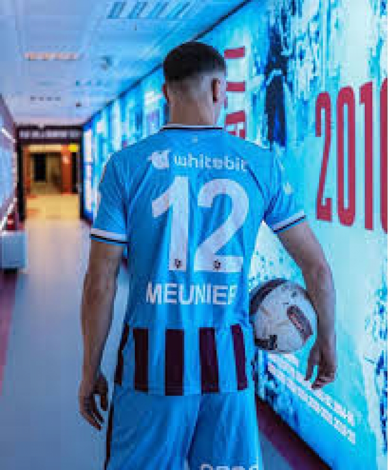 trabzonsporun-futbolchusu-la-liqa-klubunub-hedefinde