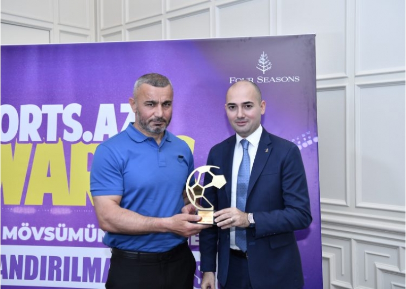 azerbaycanda-futbol-movsumunun-en-yaxshilari-mukafatlandirildi