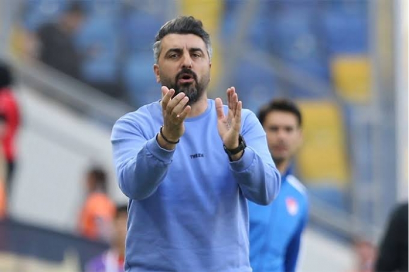 turkiye-klubu-bash-meshqchi-ile-yollarini-ayirib-2