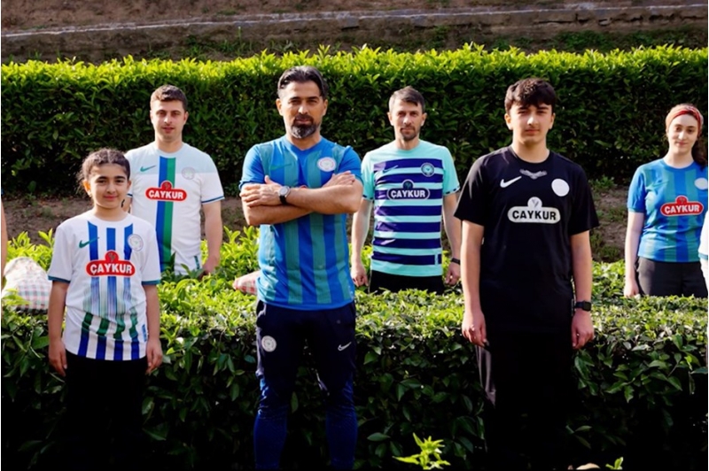 rizespor-klubunun-yeni-movsum-uchun-formalari-teqdim-edilib