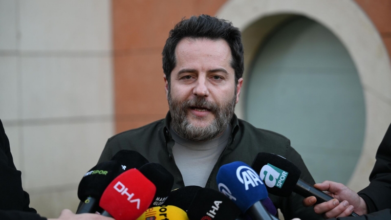 erden-timur-qalatasaraydan-ayrildigini-achiqlayib