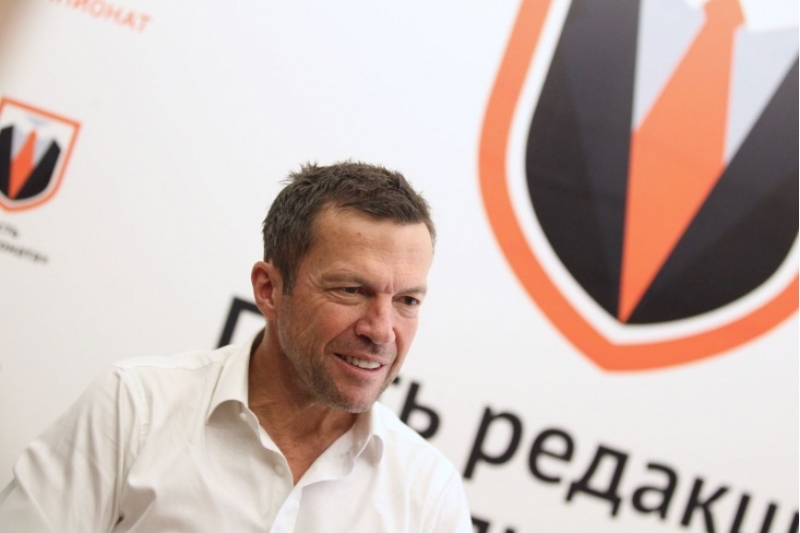 matteus-almaniya-esas-favorit-deyil