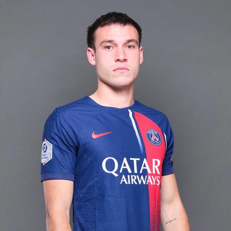 manchester-yunayted-psj-nin-futbolchusu-ile-maraqlanir