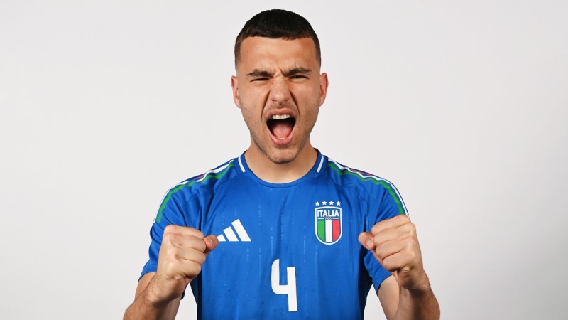 napoli-italiya-millisinin-uzvu-ile-anlashib